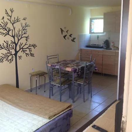 Zoldovezet Vendeghaz Guest house *