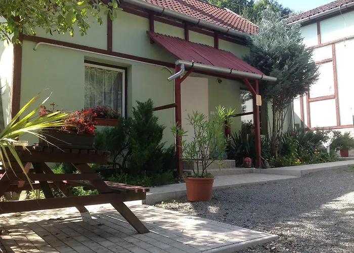 Zoldovezet Vendeghaz Parád
